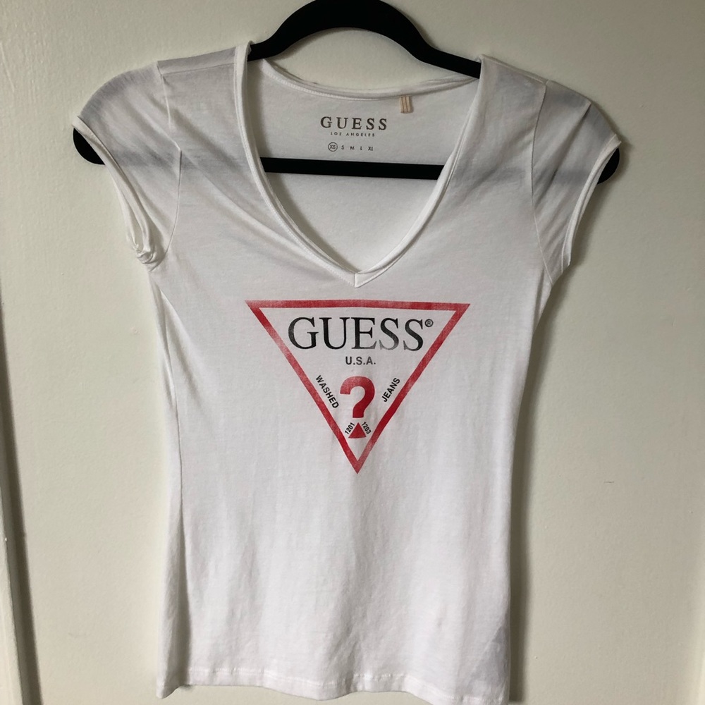 Guess V neck T shirt